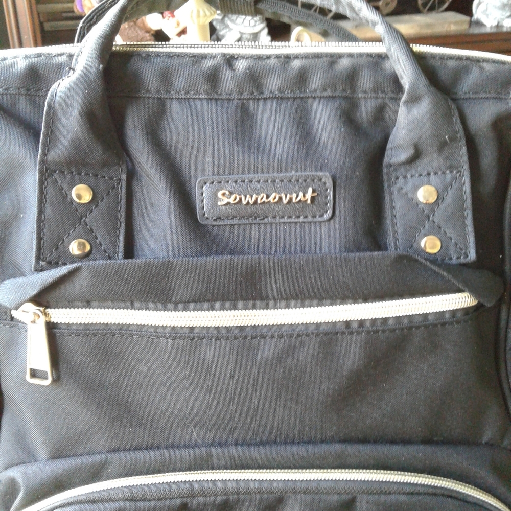 Sowaovut Black Backpack With USB Charging Cable